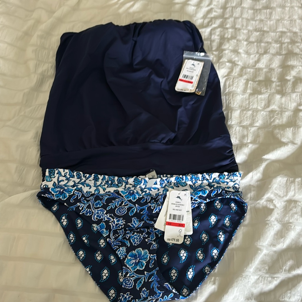 Brand New With Tags Tommy Bahama Women’s Swim Tankini And Bottoms. Size Xs